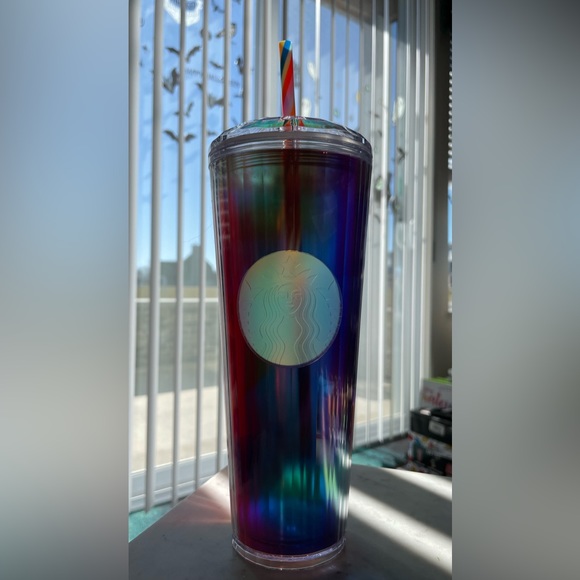 NWT - Starbucks 24 oz Rainbow Reusable Cold Cup w/straw & dome lid - Picture 2 of 9